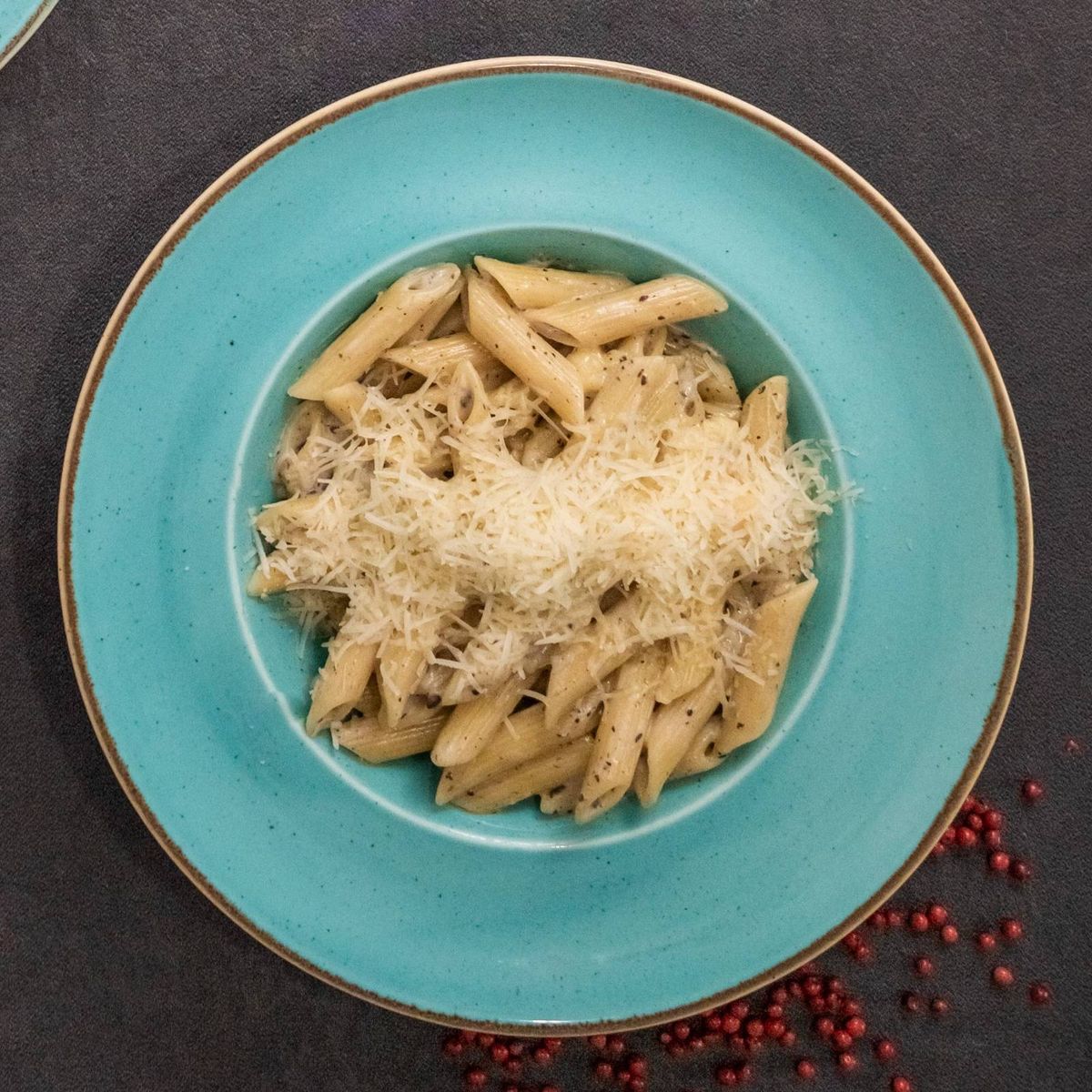 Paste quattro formaggi și trufe